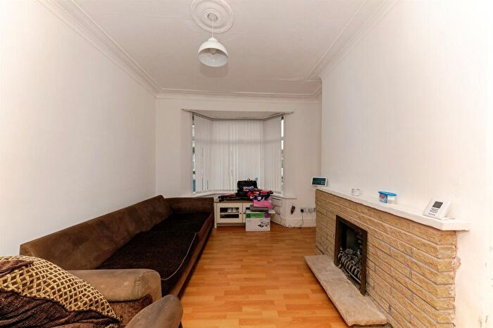 2 Bedroom End Of Terrace House For Sale In Acland Street, Hull, HU3