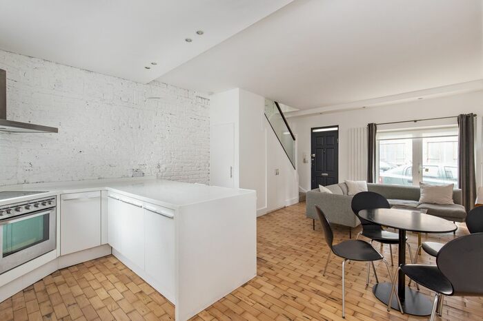 2 Bedroom Terraced House To Rent In Bradbury Mews, London, N16