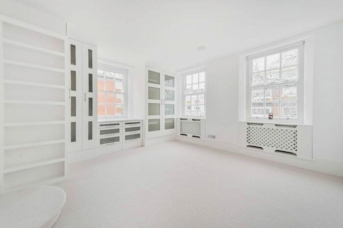 4 Bedroom Flat To Rent In Coleherne Court, South Kensington, London, SW5