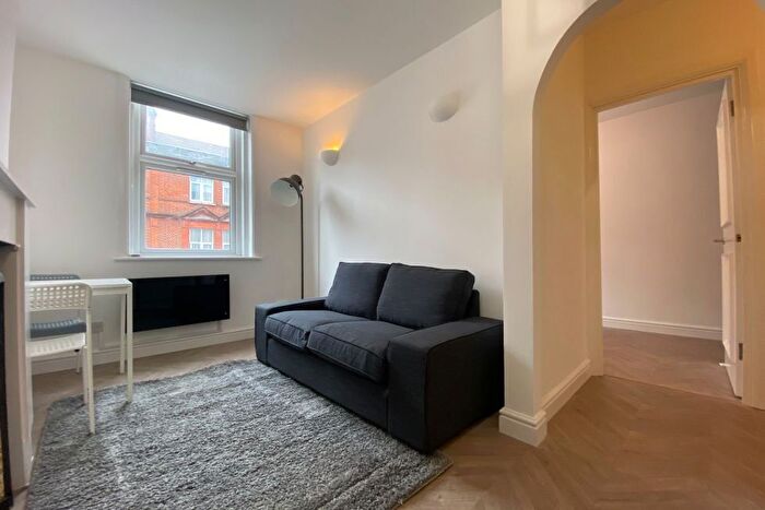 2 Bedroom Flat To Rent In High Road, Willesden Green, NW10
