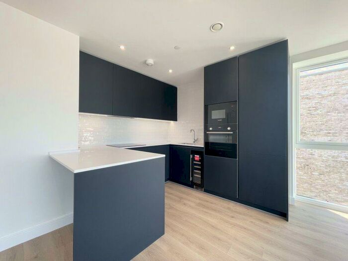 2 Bedroom Flat To Rent In Unison House, Beresford Avenue -, P17