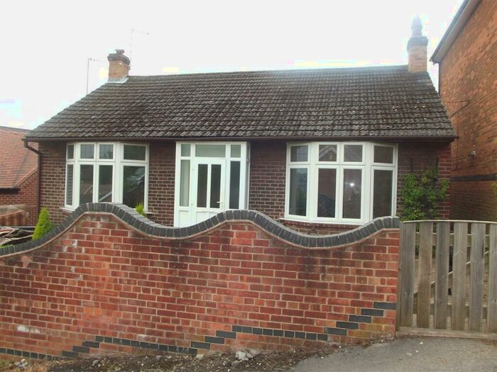 3 Bedroom Bungalow To Rent In Brookwood Crescent, Carlton, NG4