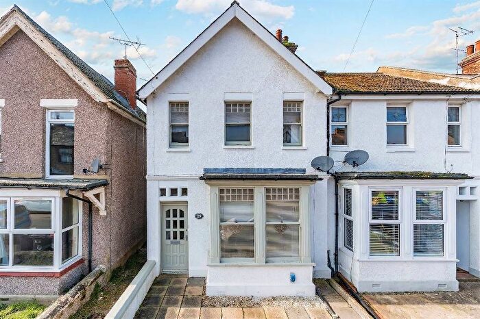 3 Bedroom Semi Detached House For Sale In Gordon Road, Herne Bay, CT6