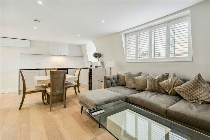 2 Bedroom Flat To Rent In Hogarth Road, Earls Court, London, SW5