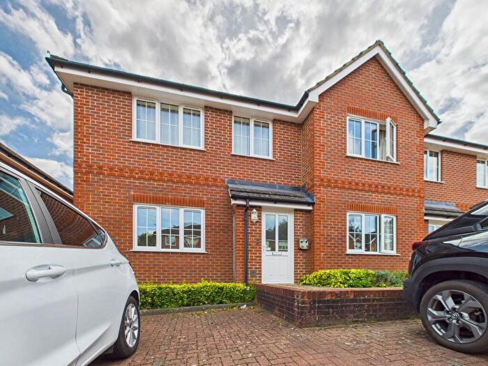 1 Bedroom Flat To Rent In Worting Road, Worting, Basingstoke, RG22