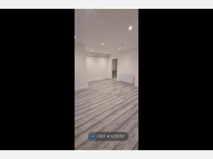 Studio To Rent In Holmstall Avenue, Edgware HA8