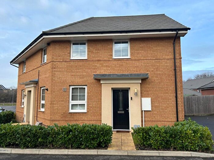 2 Bedroom Maisonette For Sale In Belpaire Close, Lower Stondon, Henlow, SG16