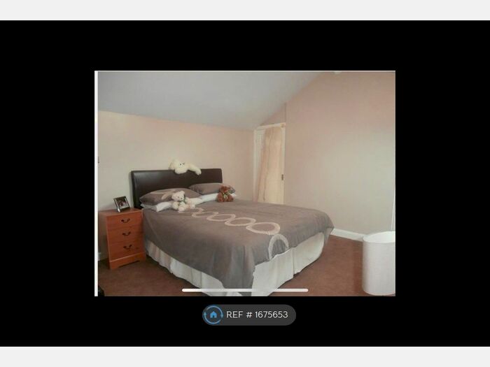 3 Bedroom Terraced House To Rent In Derwent Street, Keighley, BD21