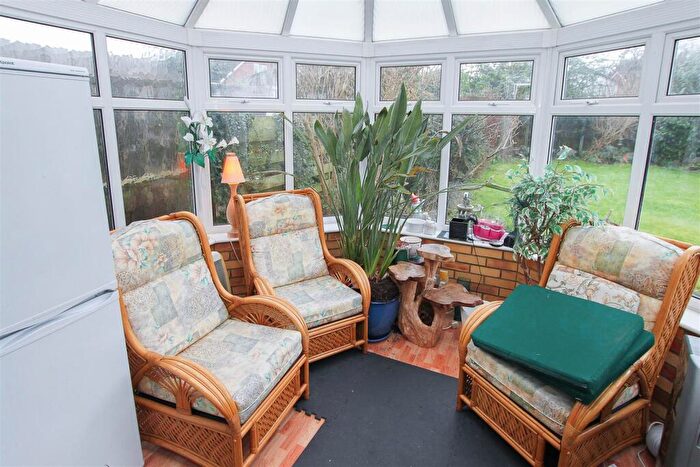 3 Bedroom Semi-Detached House For Sale In Walker Avenue, Fyfield, Ongar, CM5