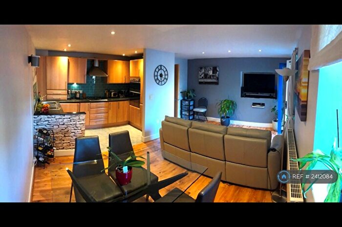 1 Bedroom Flat To Rent In Dovecot Road, High Wycombe, HP13