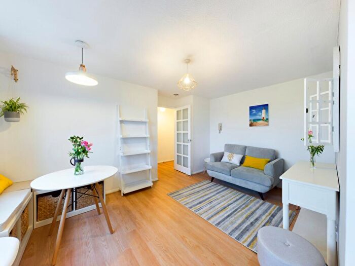 1 Bedroom Flat To Rent In Sybil Phoenix Close, Surrey Quays, SE8