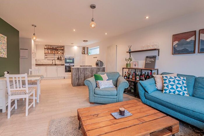 2 Bedroom Flat For Sale In Bowyer Court, Pickford Lane, Bexleyheath, Kent, DA7