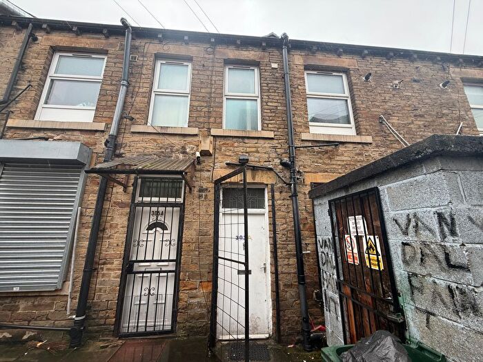 2 Bedroom Flat To Rent In Leeds Road, Bradford, BD3