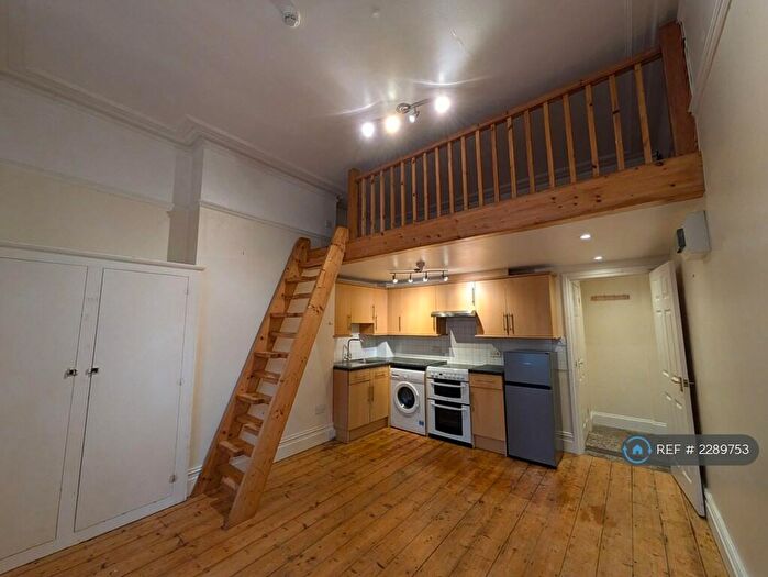 Studio To Rent In Blenheim Road, Bristol, BS6