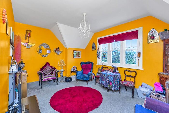 1 Bedroom Flat For Sale In Compton Street, Eastbourne, BN21