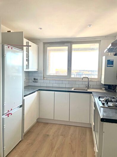 2 Bedroom Flat To Rent In Chase Road, Southgate, N14