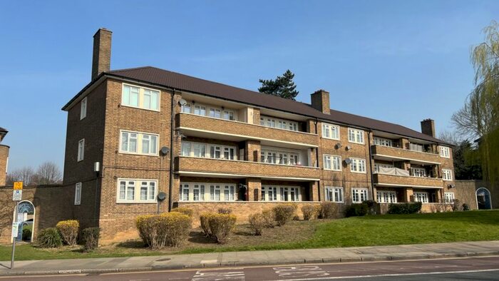 2 Bedroom Flat To Rent In Newland Court, Forty Avenue, Wembley Park, HA9