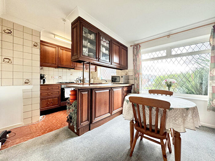 2 Bedroom Semi-Detached Bungalow For Sale In Glamis Close, Garforth, LS25