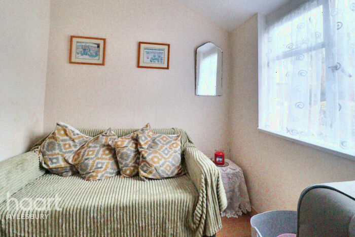 2 Bedroom End Of Terrace House For Sale In Bois Moor Road, Chesham, HP5