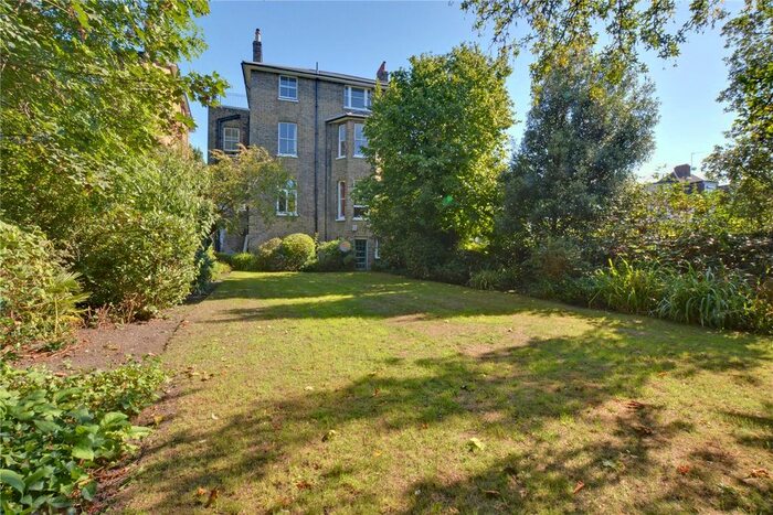 3 Bedroom Flat To Rent In Kidbrooke Park Road, London, SE3