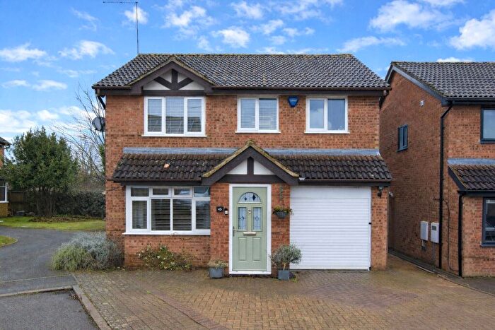 4 Bedroom Detached House For Sale In Tiffany Gardens, East Hunsbury, Northampton, NN4