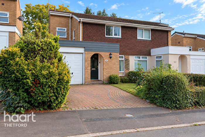 3 Bedroom Semi-Detached House For Sale In Canterbury Way, Thetford, IP24