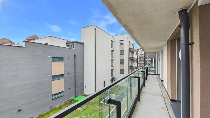 2 Bedroom Apartment To Rent In Farnborogh, GU14