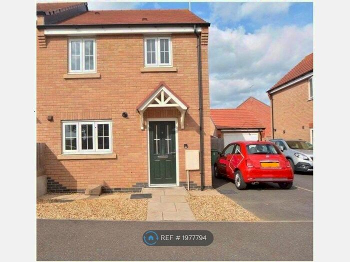 3 Bedroom End Of Terrace House To Rent In Oban Drive, Peterborough, PE2