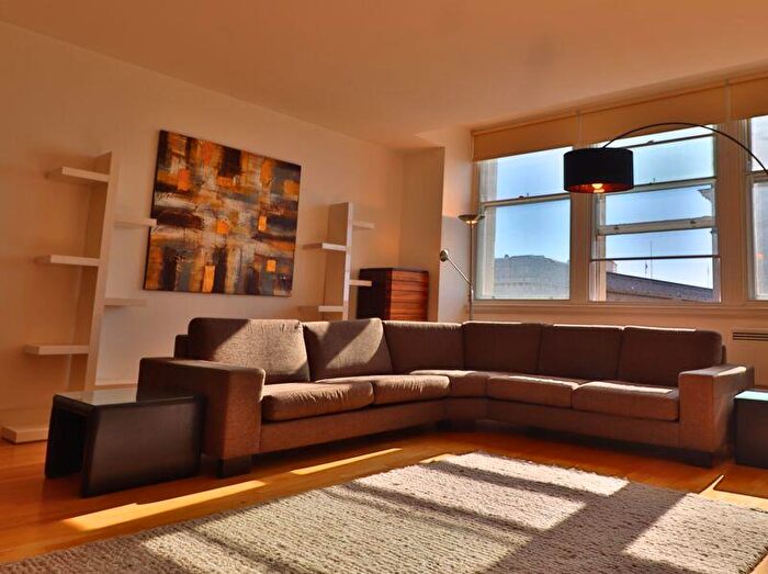 1 Bedroom Apartment To Rent In Tower Building, Water Street, L3