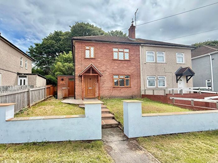 3 Bedroom Semi-Detached House For Sale In Netherby Road, Sedgley, DY3