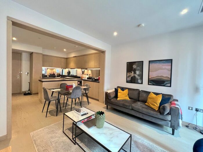 2 Bedroom Flat To Rent In Embassy Gardens, London, SW11