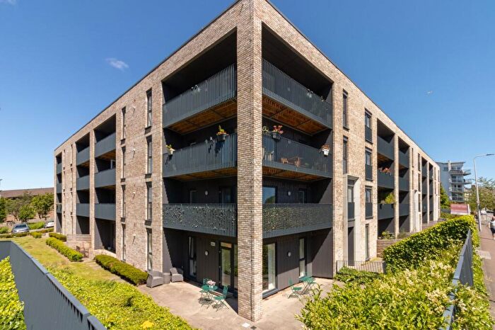 2 Bedroom Flat To Rent In Brunswick Road, Edinburgh, Midlothian, EH7