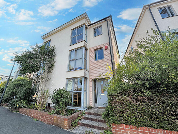 1 Bedroom Town House To Rent In Long Down Avenue, Bristol, Gloucestershire, , Gb, BS16