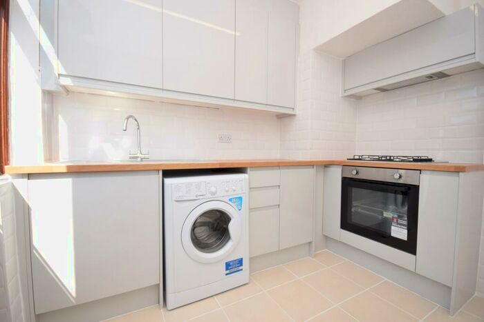 3 Bedroom Semi-Detached House To Rent In Belmont Lane Chislehurst, BR7