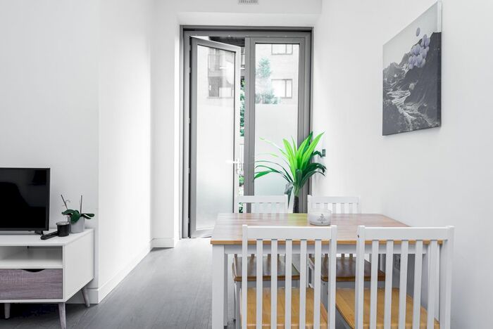 1 Bedroom Flat To Rent In Haven Way, London, SE1