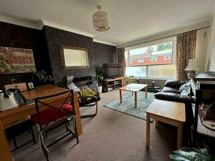 2 Bedroom Flat To Rent In Belsay Gardens, Gosforth, Newcastle Upon Tyne, NE3