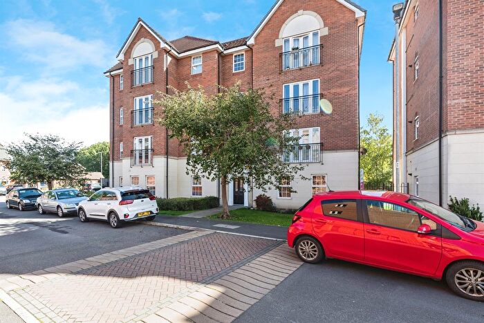 2 Bedroom Flat For Sale In Priory Chase, Pontefract, WF8