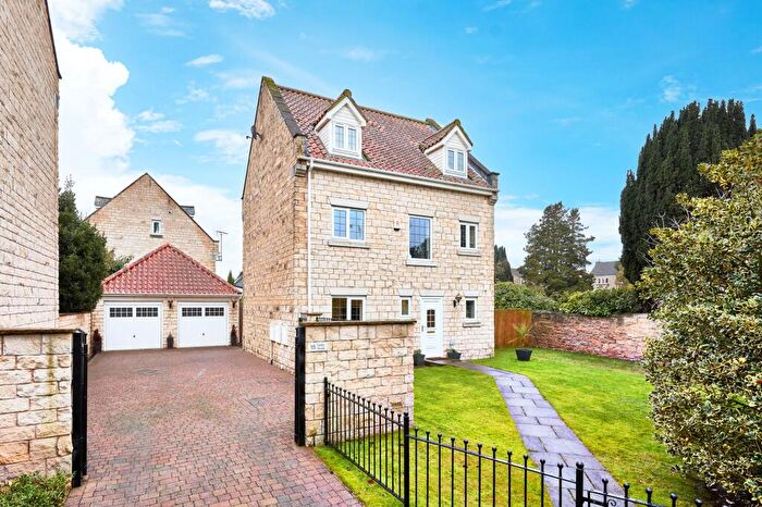 5 Bedroom Detached House For Sale In Selby Road, Monk Fryston, LS25