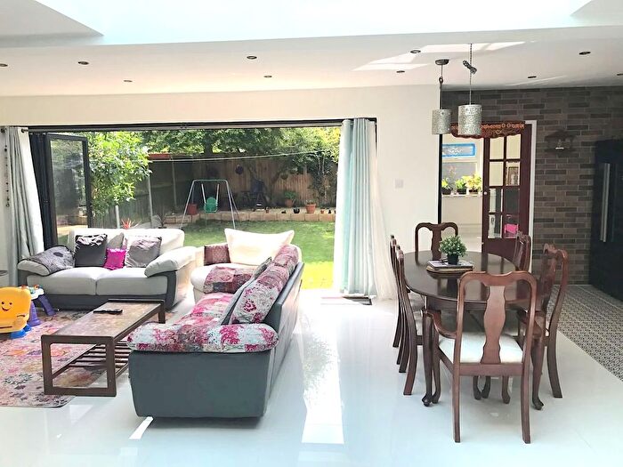 5 Bedroom Semi Detached House For Sale In Canterbury Road, Margate, CT9