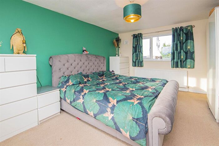 5 Bedroom Detached House For Sale In French Drive, Kettering, NN15