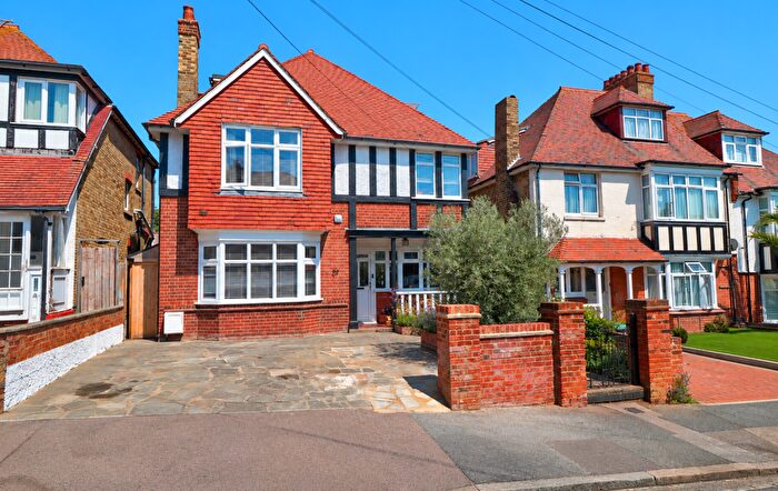 5 Bedroom Detached House For Sale In King Edward Avenue, Broadstairs, CT10