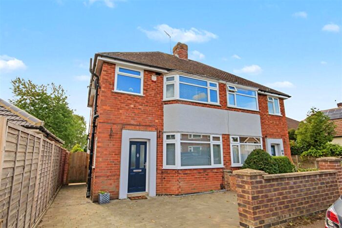 3 Bedroom Semi-Detached House For Sale In Stanwell Way, Wellingborough, NN8