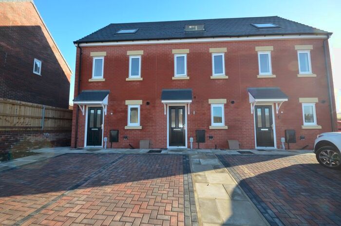 3 Bedroom Property To Rent In Poppy Drive, Darwen, BB3