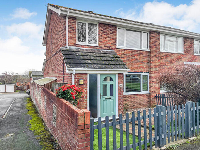 3 Bedroom Semi-Detached House For Sale In Cranbourne Park, Hedge End, SO30