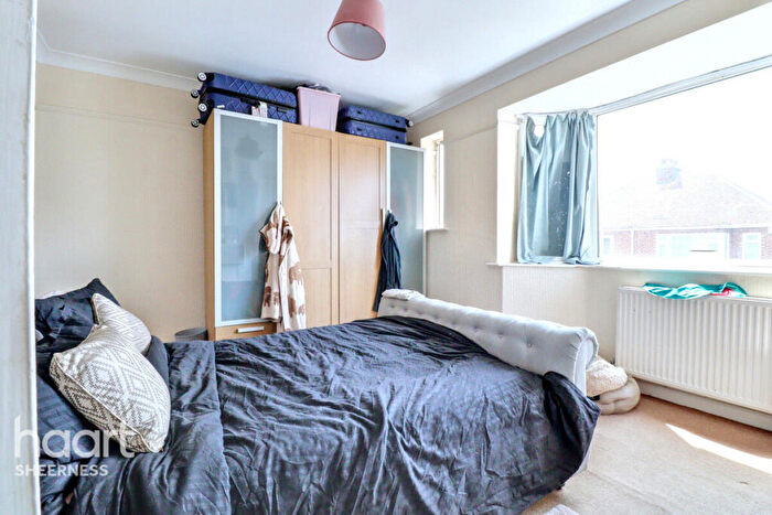 2 Bedroom End Of Terrace House For Sale In Harps Avenue, Minster, ME12