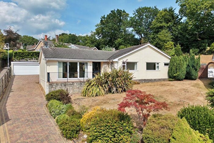 3 Bedroom Detached Bungalow For Sale In Ashmeads Way, Colehill, Wimborne, BH21
