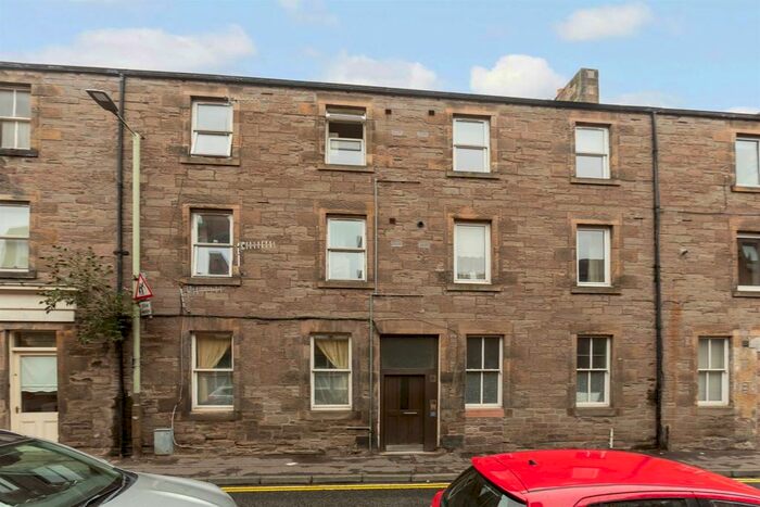 2 Bedroom Flat To Rent In B New Row, Perth, PH1