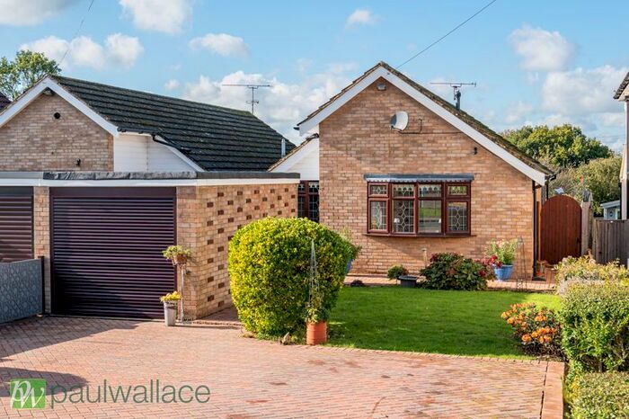 2 Bedroom Detached Bungalow For Sale In North Street, Nazeing, Waltham Abbey, EN9