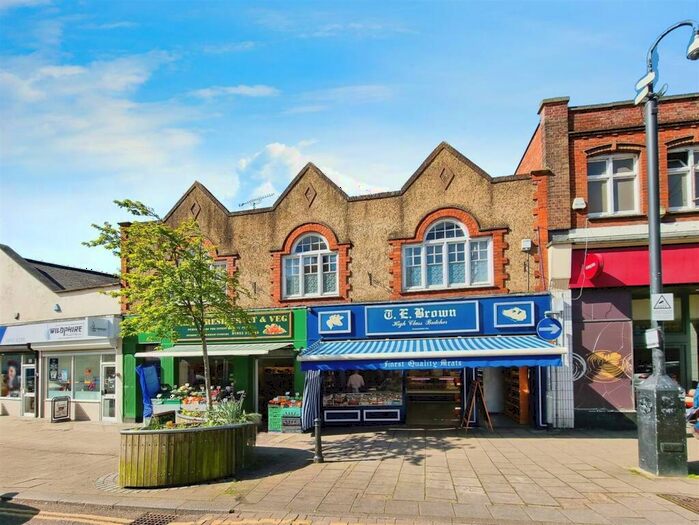 2 Bedroom Apartment To Rent In High Street, Rushden, NN10