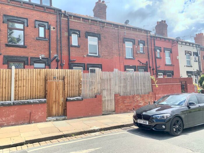 3 Bedroom House To Rent In Berkeley Street, Leeds, LS8
